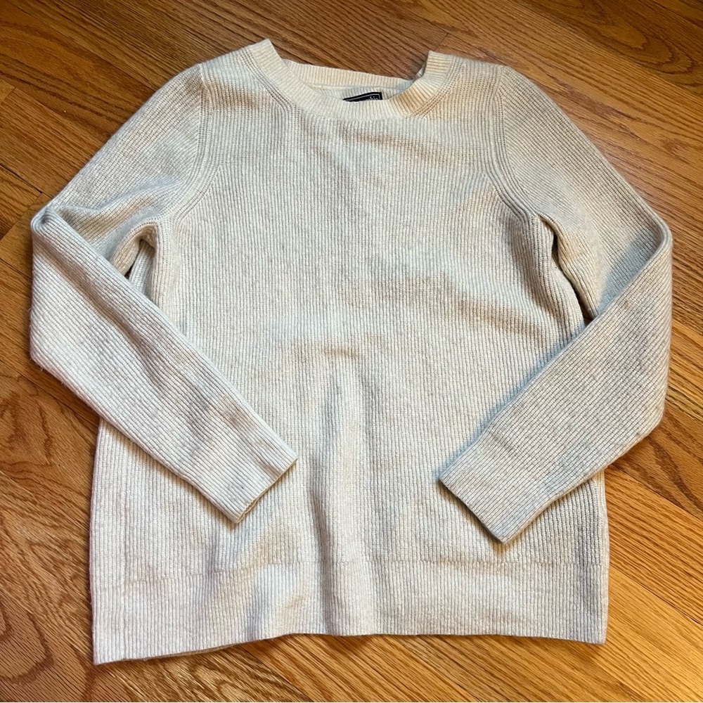 Abercrombie and Fitch crossover back cream sweater size medium